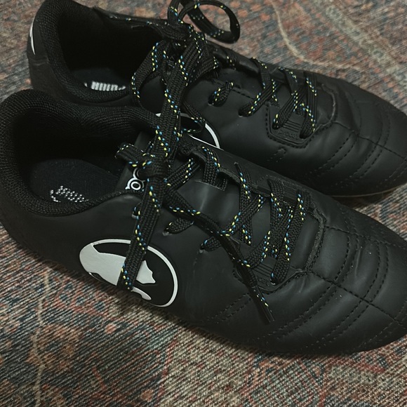 Procat unisex soccer cleats - size 3. Worn for 1 season. Like new - Picture 3 of 4